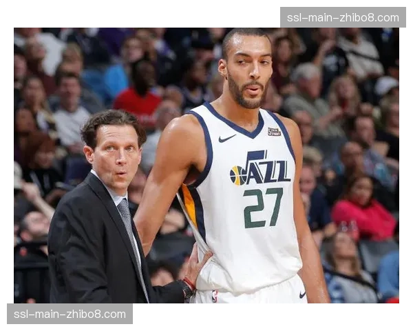 “妈妈球员”的平衡术:斯凯拉·迪金斯-史密斯讲述复出历程 “妈妈球员”的平衡术:斯凯拉·迪金斯-史密斯讲述复出历程