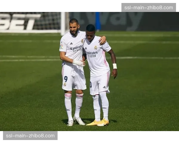 即时:维尼修斯突破造点,本泽马主罚命中,皇马1-0领先拜仁 即时:维尼修斯突破造点,本泽马主罚命中,皇马1-0领先拜仁