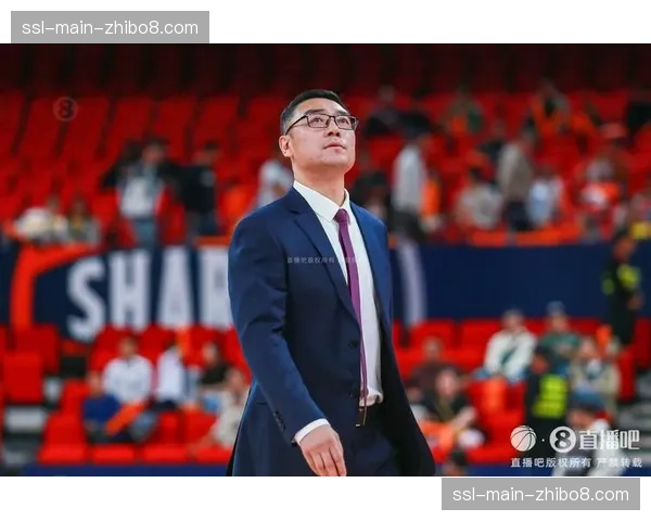 专访上海队主帅刘鹏：谈李添荣的伤病恢复与下赛季外援选择思路